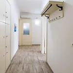 Free Parking & Netflix - Comfort Gambini *
